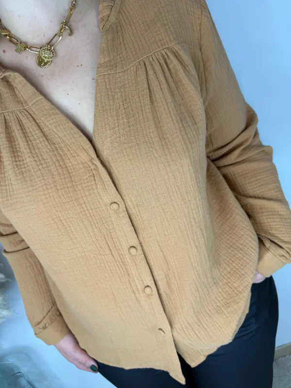 Chemise Gaze de Coton Femme Camel – Élégance et Légèreté