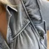 Chemise en Jean Femme Chic – Bleu Gris & Volants | Dream By C