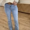 Jeans flare femme – coupe galbante, bleu clair, taille moyenne !