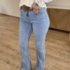 Jeans flare femme – coupe galbante, bleu clair, taille moyenne !