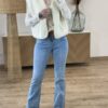 Jeans flare femme – coupe galbante, bleu clair, taille moyenne !
