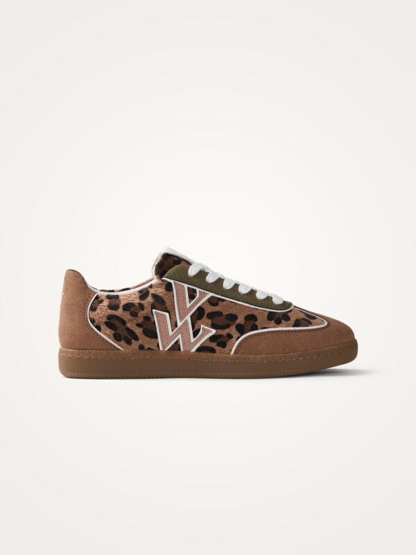 Baskets rétro femme Vanessa Wu – Léopard camel & suédine kaki