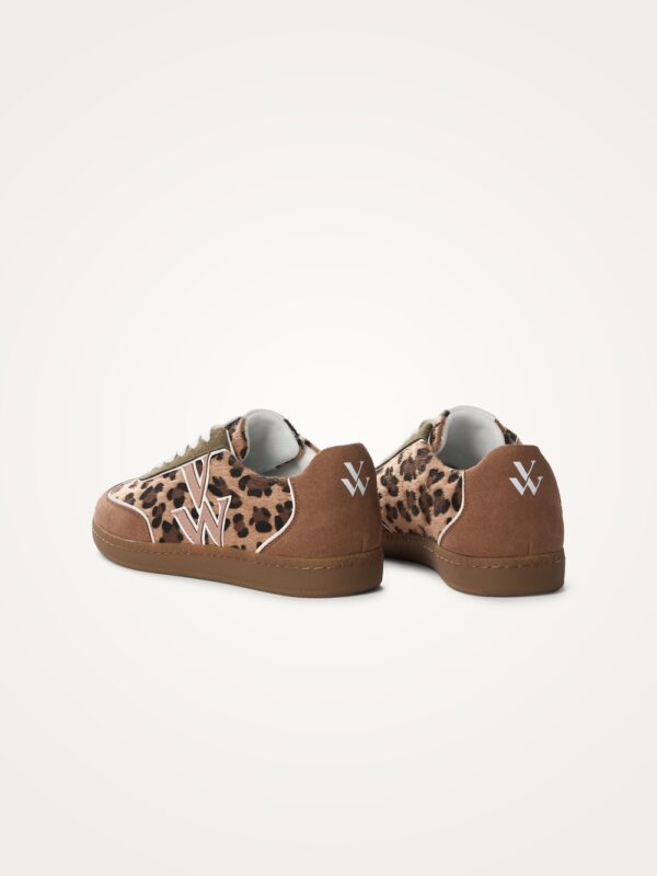Baskets rétro femme Vanessa Wu – Léopard camel & suédine kaki