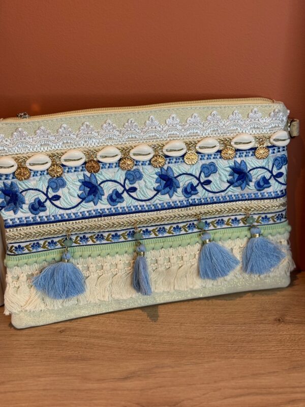 Pochette avec coquillage – Style bohème en coton et jute