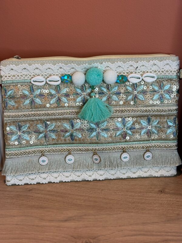 Pochette avec coquillage – Style bohème en coton et jute