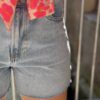 Short Strass – Bleu clair, taille moyenne, effet déchiré tendance