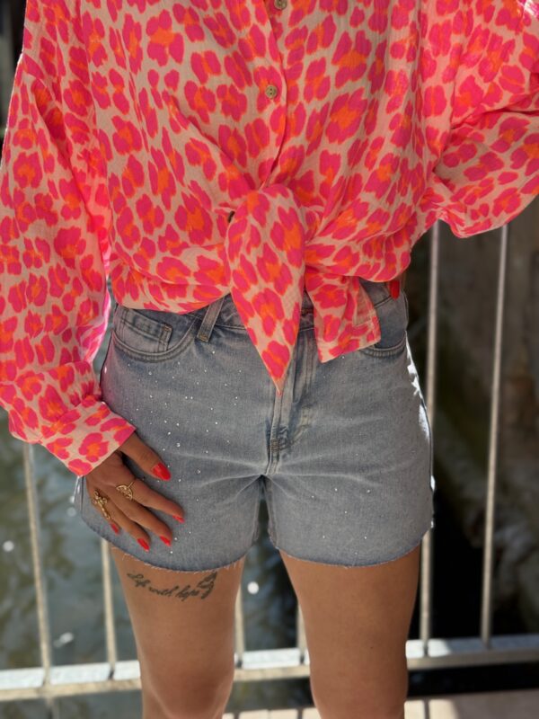 Short Strass – Bleu clair, taille moyenne, effet déchiré tendance
