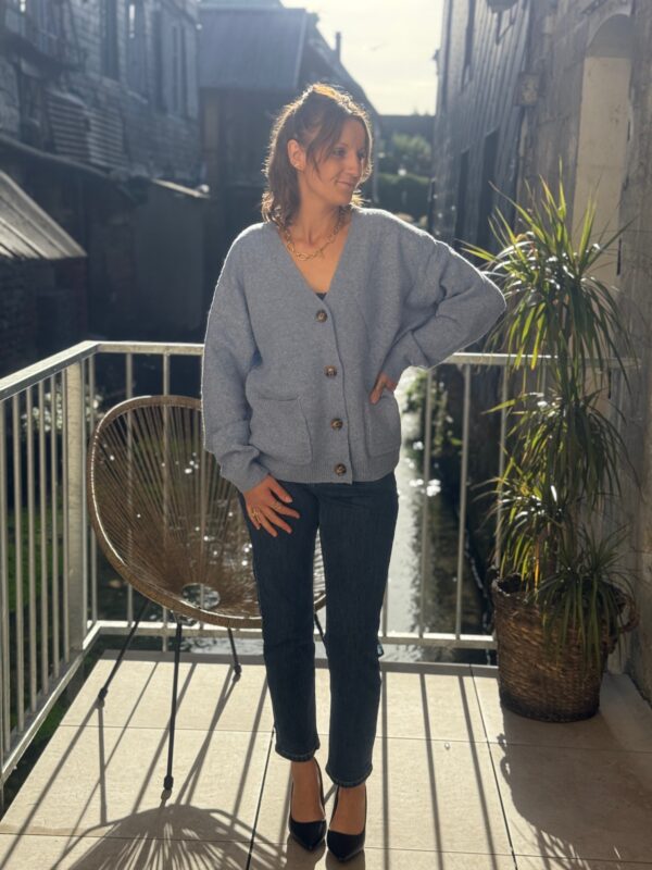 Gilet large femme bleu – Col V et coupe confortable