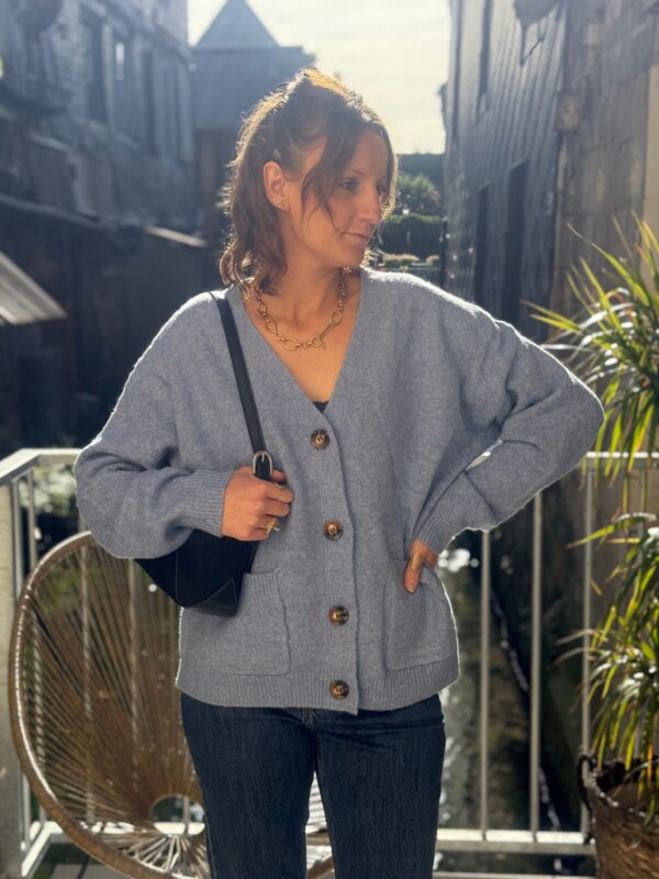Gilet large femme bleu – Col V et coupe confortable