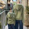 Sweat vert sauge enfants – Sweat Les Copines à capuche