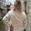 Chemise blanche grande taille – coton et broderies élégantes !