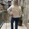 Chemise blanche grande taille – coton et broderies élégantes !