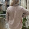 Chemise grande taille femme – Rayée taupe élégante