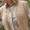 Chemise grande taille femme – Rayée taupe élégante