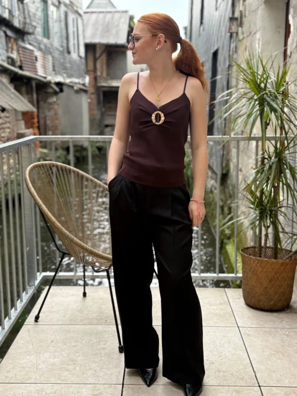 Débardeur chocolat femme chic à boucle dorée