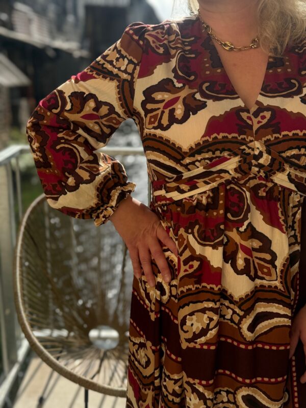 Robe grande taille longue bordeaux et beige – Dream by C