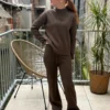 Pantalon maille femme – Confort, douceur et élégance !