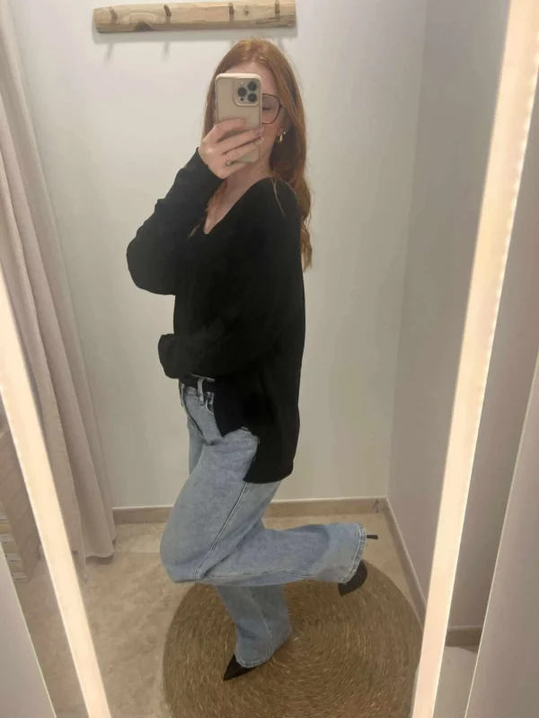Pull doux femme col V – Confort, chaleur et élégance colorée