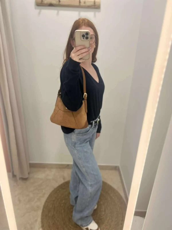 Pull doux femme col V – Confort, chaleur et élégance colorée