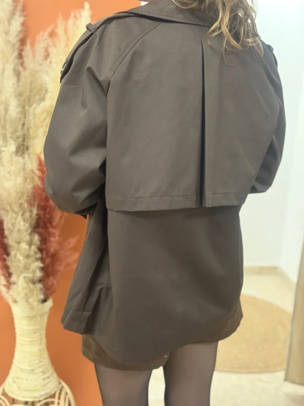 Trench court chocolat chic et intemporel - Dream By C