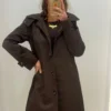 Trench mi long marron chic à capuche amovible - Dream By C