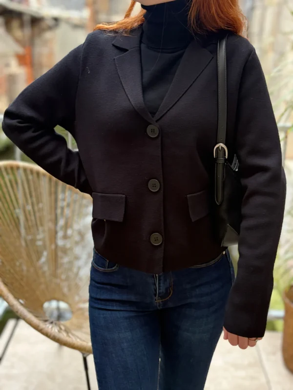 Veste en maille noire chic à col élégant - Dream By C