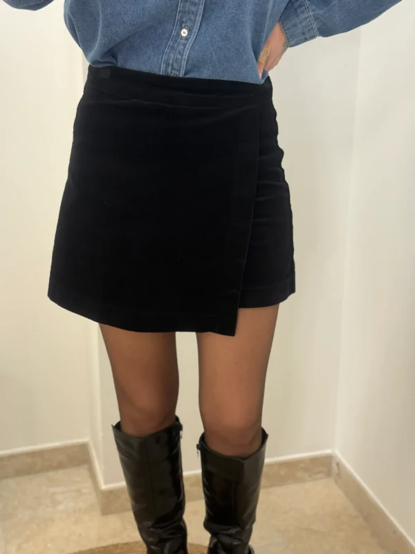 Jupe Short Noire Velours chic et confortable - Dream By C