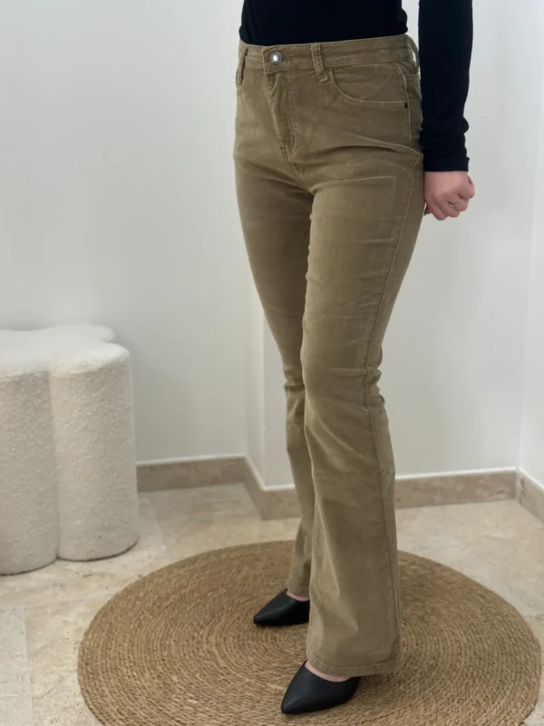 pantalon-velours-femme-bootcut- Pantalon Velours Femme Bootcut chic et confortable - Dream By C