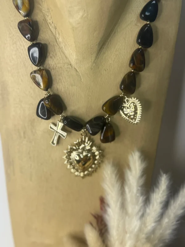 Collier résine breloques marron doré – Élégant - Dream By C