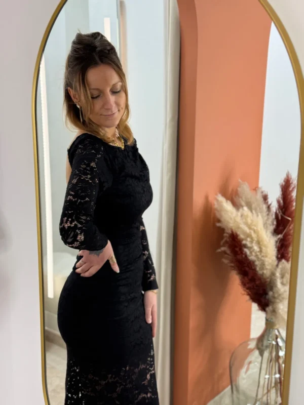 Robe longue en dentelle noire dos nu élégante | Dream By C