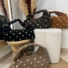Sac à main clou en suède – Grand format tendance - Dream By C