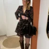 Robe courte fleurie noire manches bouffantes