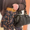Robe courte fleurie noire manches bouffantes