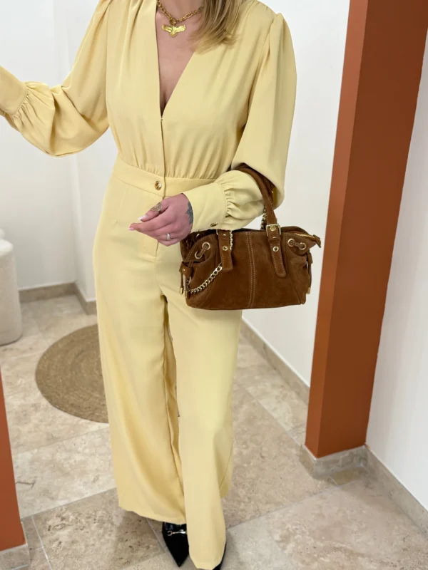 Combinaison jaune femme élégante pantalon fluide