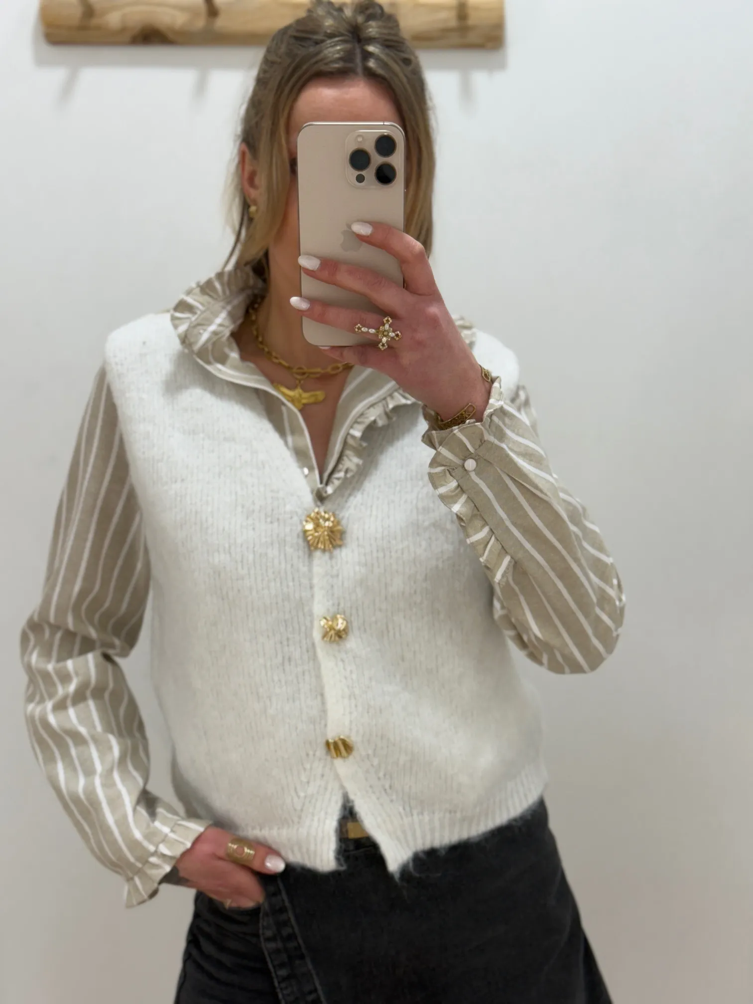 Gilets sans manches boutons dorés