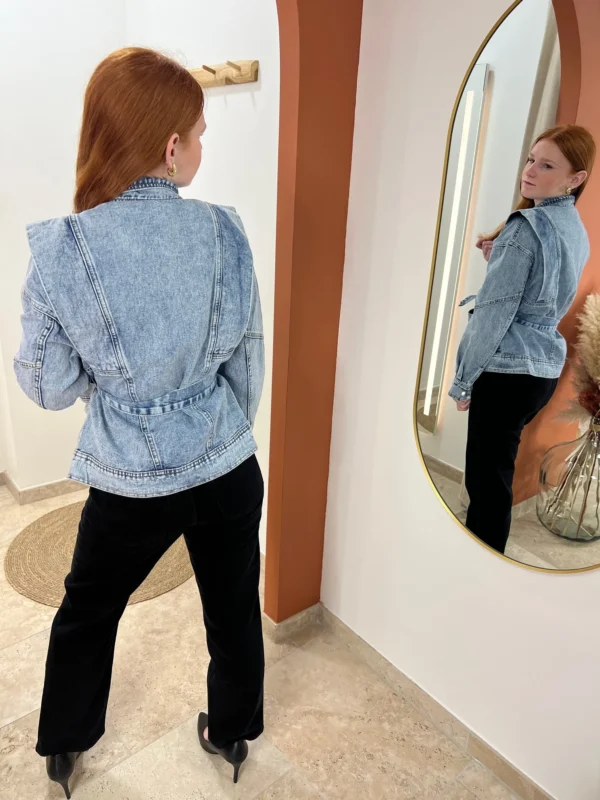Veste jean femme ceinturée tendance