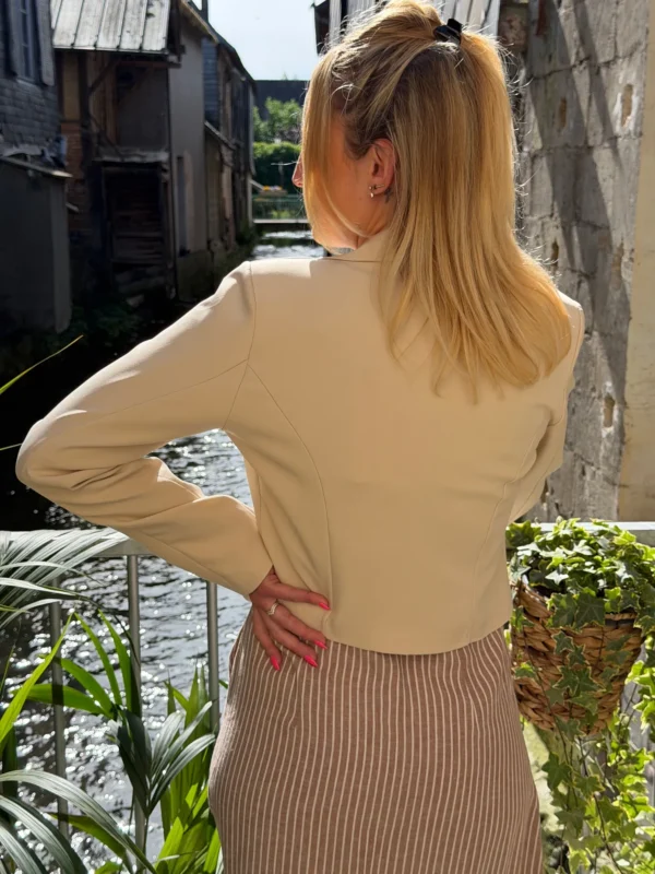 Blazer court femme cintré – Bleu marine camel écru | Dream By C