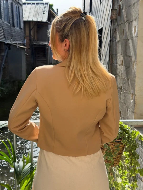 Blazer court femme cintré – Bleu marine camel écru | Dream By C
