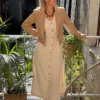 Robe longue lin beige femme – Col V boutonnée | Dream By C
