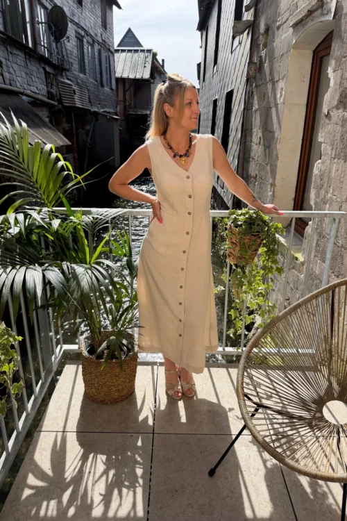 Robe longue lin beige femme – Col V boutonnée | Dream By C