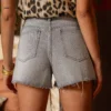 Short en jean déchiré femme gris taille haute | Dream By C