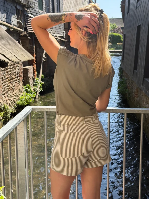 Short rayé femme coton écru kaki – Chic & Élégant | Dream By C