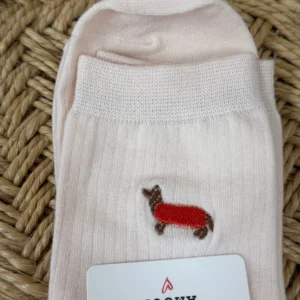 Chaussettes teckel femme brodé rose pâle côtelées | Dream By C