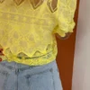 Haut dentelle broderie femme jaune | Dream By C
