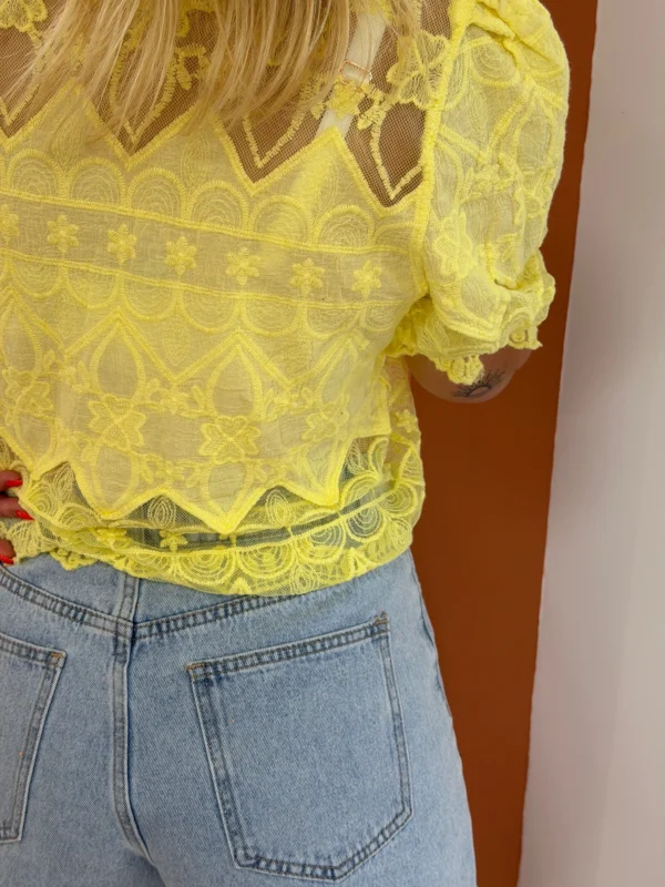 Haut dentelle broderie femme jaune | Dream By C