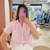 Haut grande taille col V boutons brodé rose bleu | Dream By C