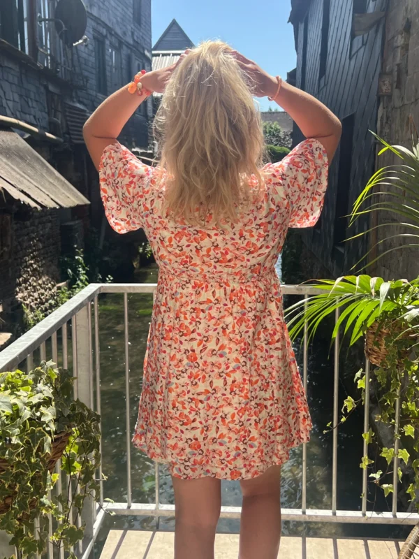 Robe courte cache cœur grande taille fleurie écru | Dream By C