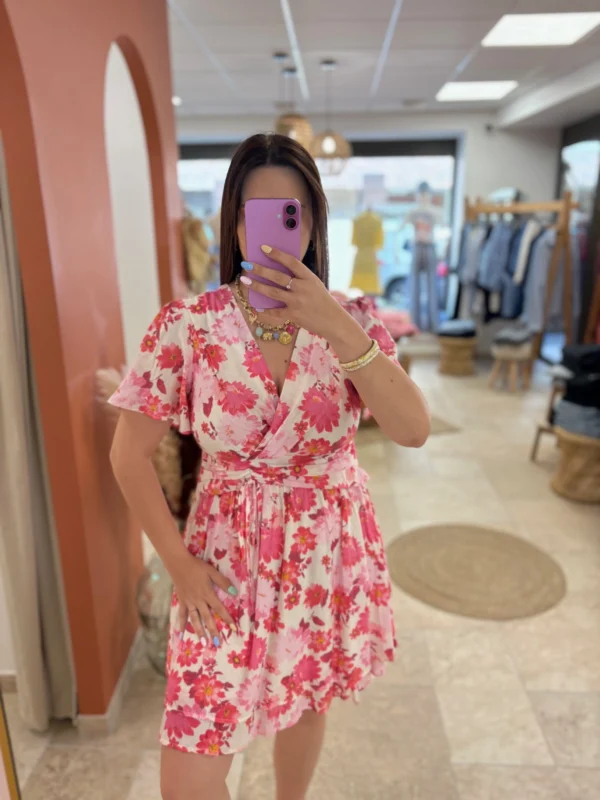 Robe courte fleurie grande taille fond blanc | Dream By C