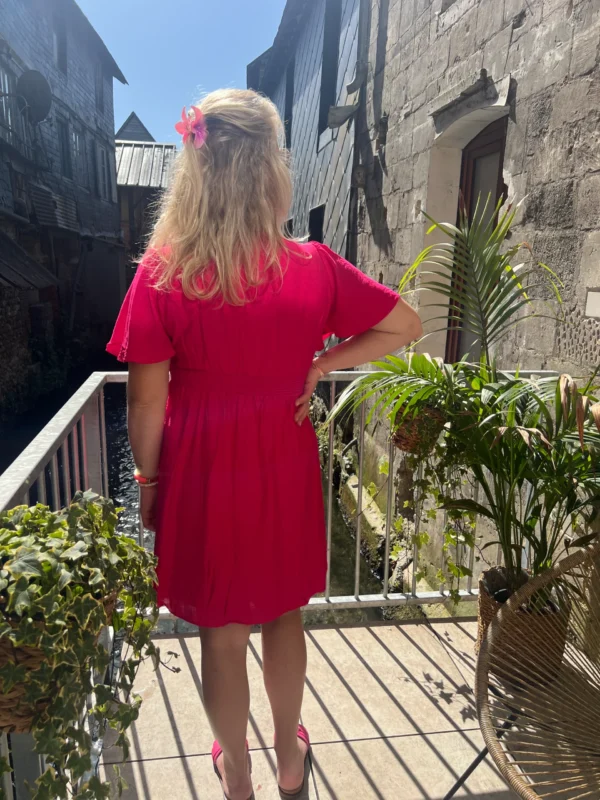 Robe fuchsia grande taille courte col V doublée | Dream By C