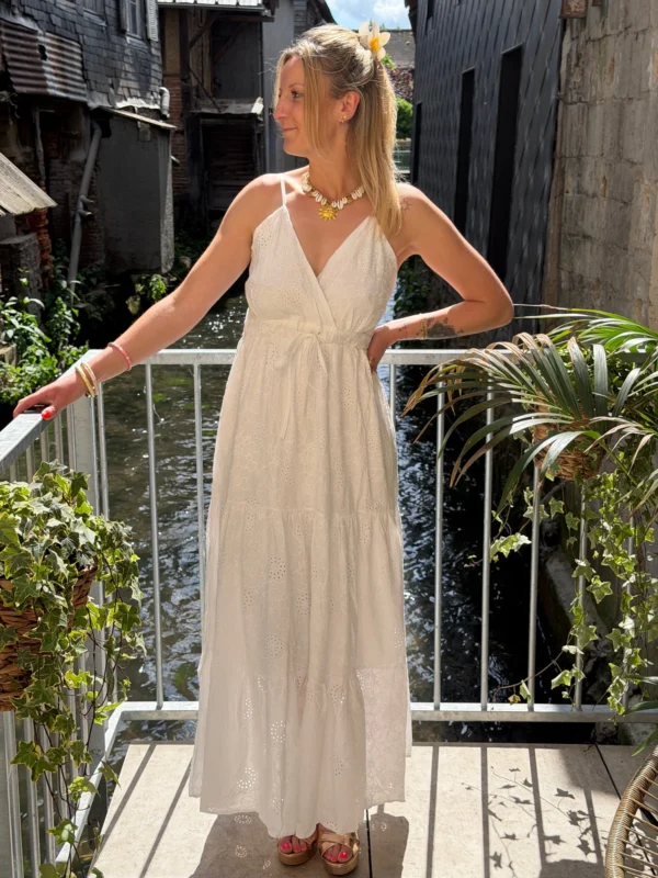 Robe longue blanche brodée femme, cache-cœur | Dream By C